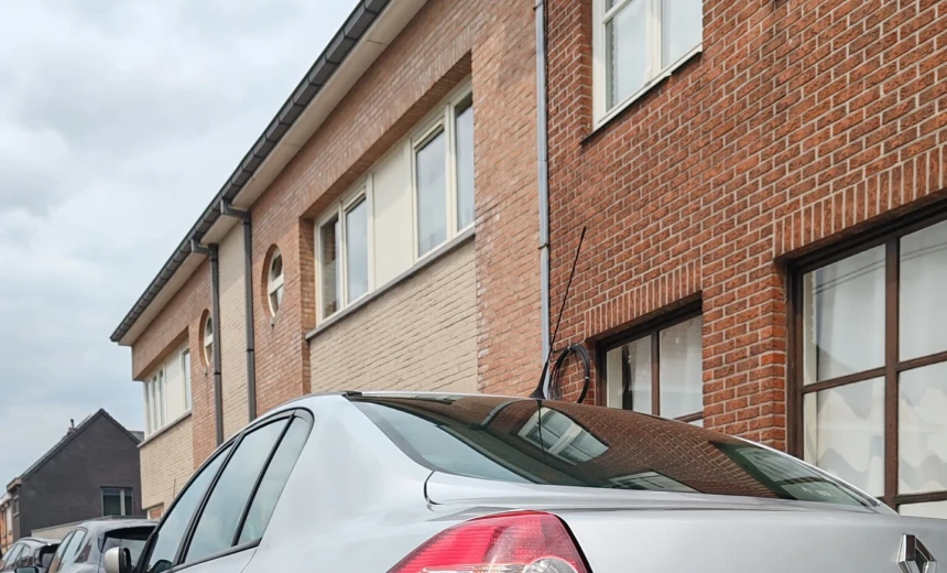 Renault Megane 2005 Gasoline Manual Image 3