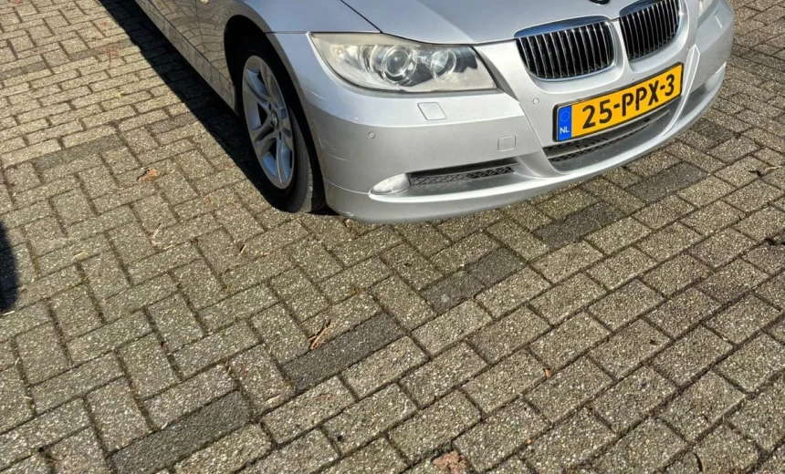 BMW 325 2008 Gasoline Automatic Image 9