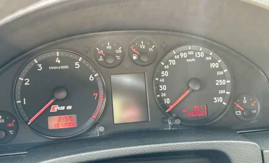 Audi RS6 2003 Gasoline Automatic Image 4