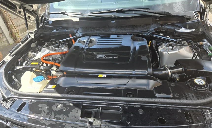 Land Rover Range Rover 2018 Hybrid Electric/Gasoline Automatic Image 6