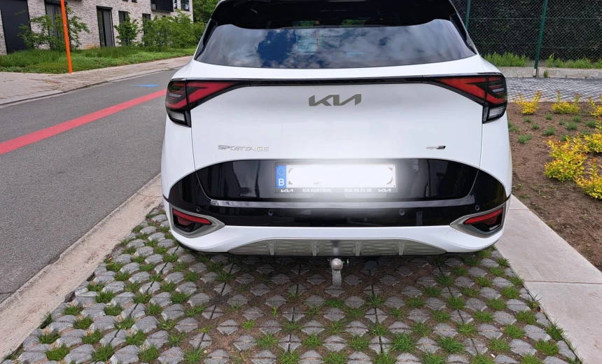 Kia Sportage 2022 Hybrid Electric/Gasoline Automatic Image 4