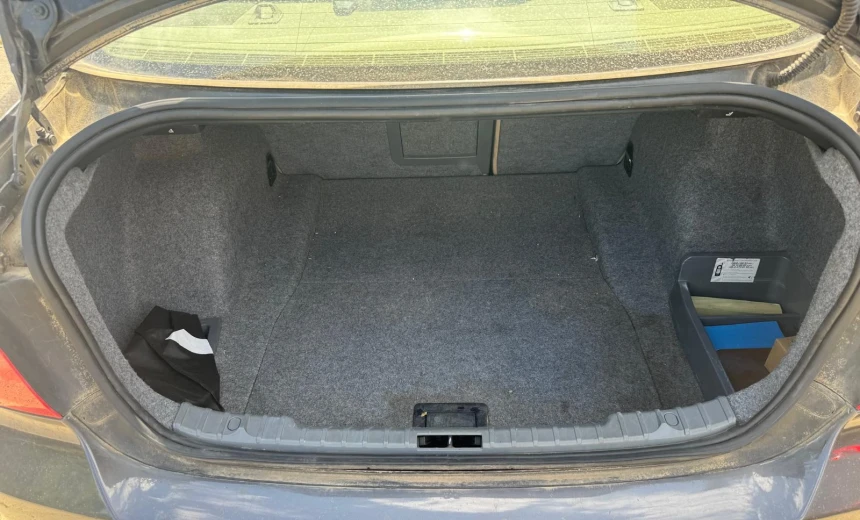 BMW 318 2008 Diesel Manual Image 5