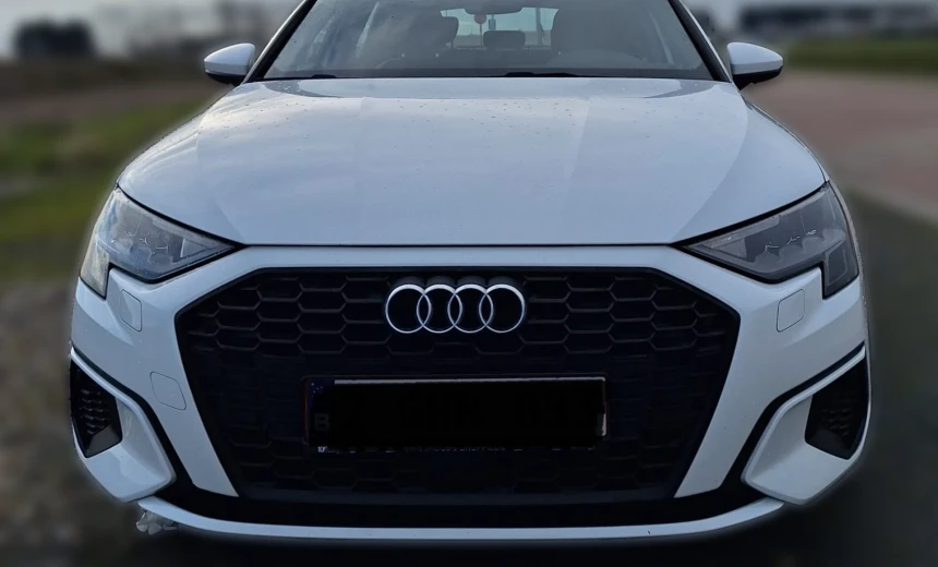 Audi A3 2022 Hybrid Electric/Gasoline Automatic Image 0