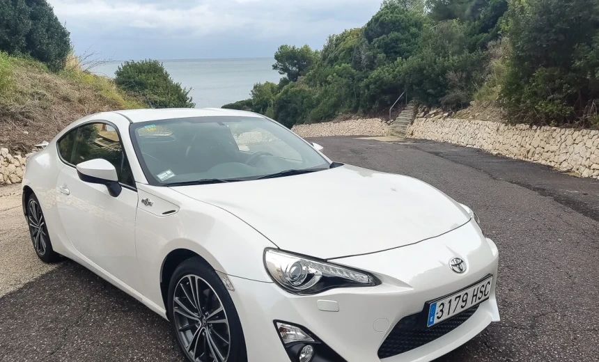 Toyota GT86 2013 Gasoline Manual Image 5