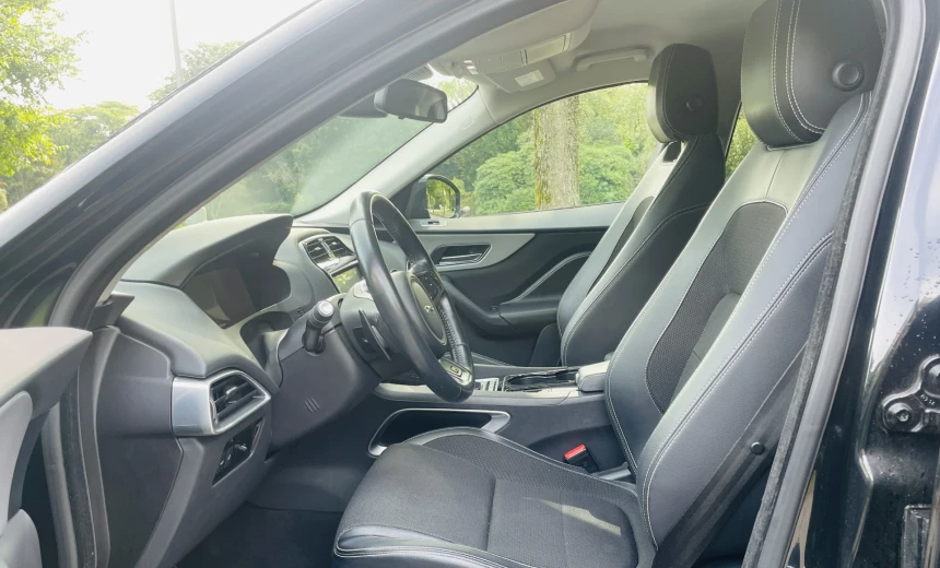 Jaguar F-Pace 2018 Diesel Automatic Image 13