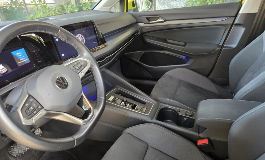 Volkswagen Golf 2020 Gasoline Automatic Image 9