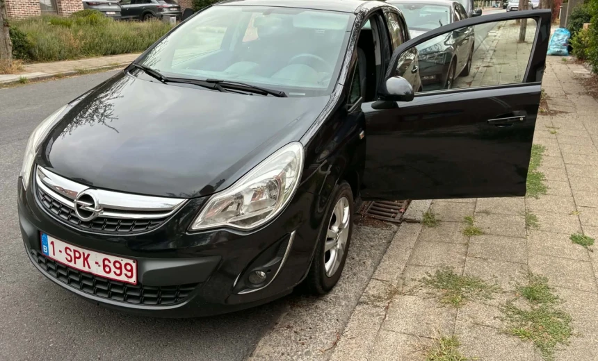 Opel Corsa 2013 Gasoline Manual Image 10