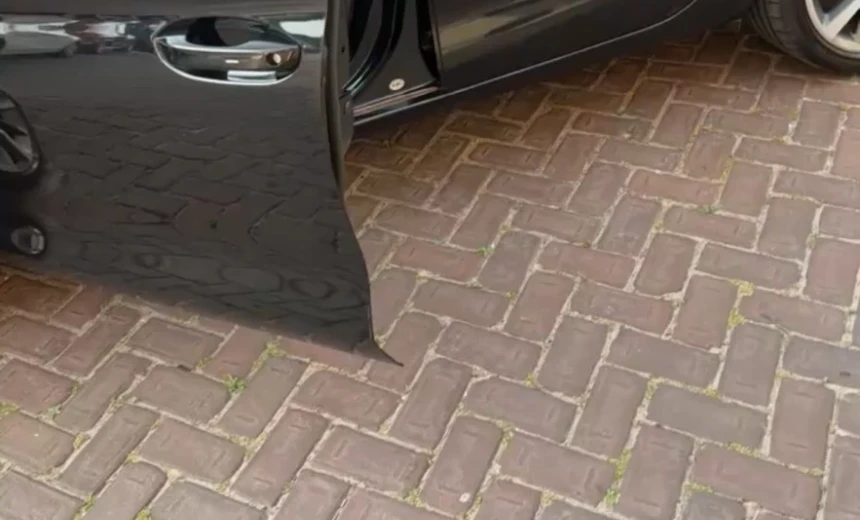 SEAT Leon e-Hybrid 2021 Hybrid Electric/Gasoline Automatic Image 2