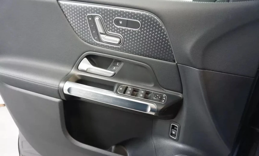 Mercedes-Benz EQB 350 2023 Electric Automatic Image 6