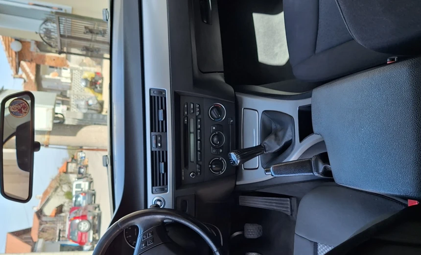 BMW 318 2007 Gasoline Manual Image 1