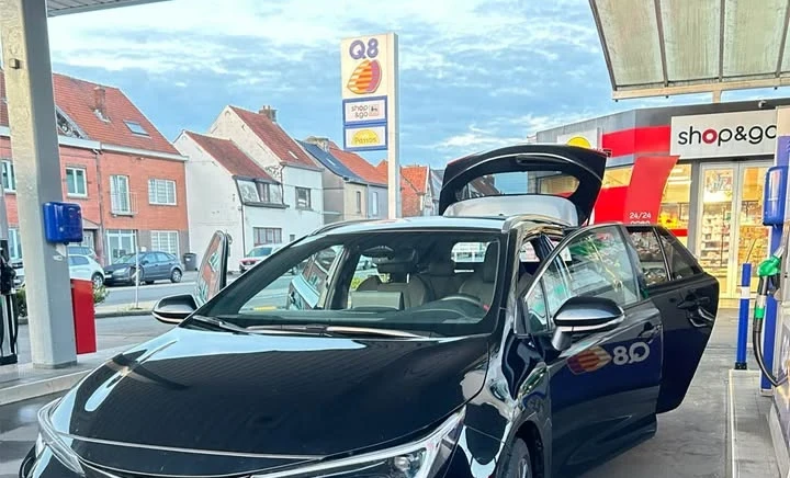 Toyota Corolla 2024 Hybrid Electric/Gasoline Automatic Image 0