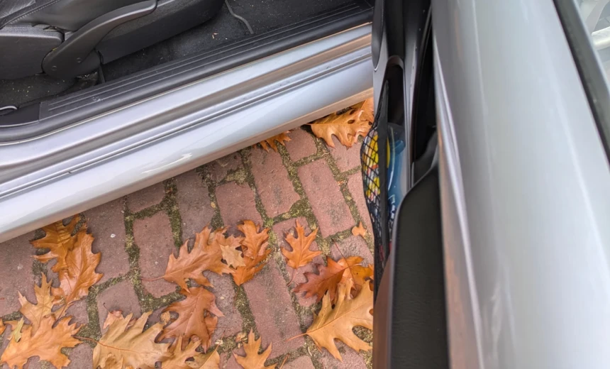 Volkswagen New Beetle 2011 Gasoline Manual Image 9