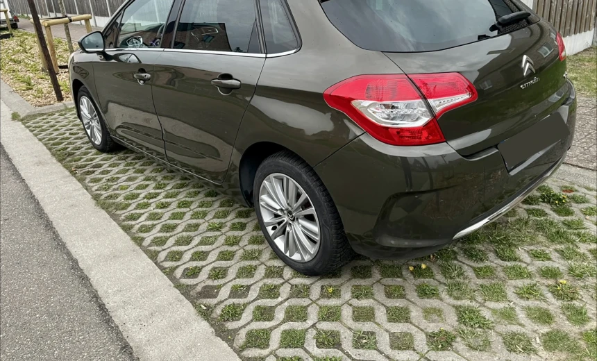 Citroen C4 2013 Diesel Manual Image 2