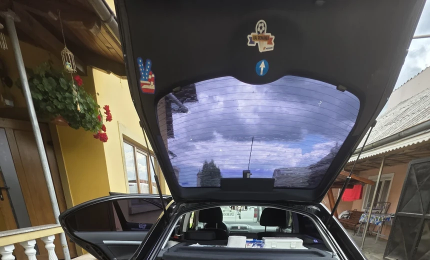 Skoda Octavia 2007 Gasoline Manual Image 4