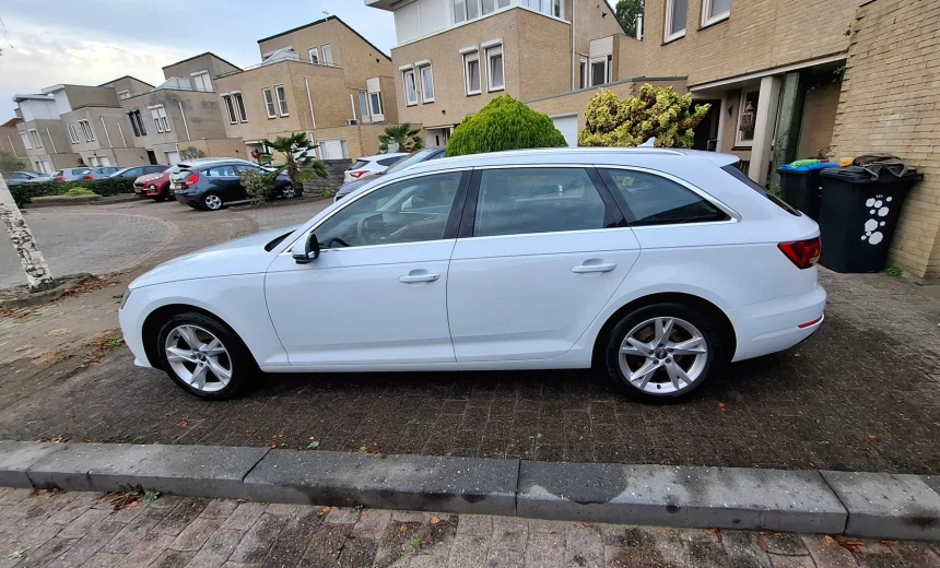 Audi A4 2016 Gasoline Automatic Image 8