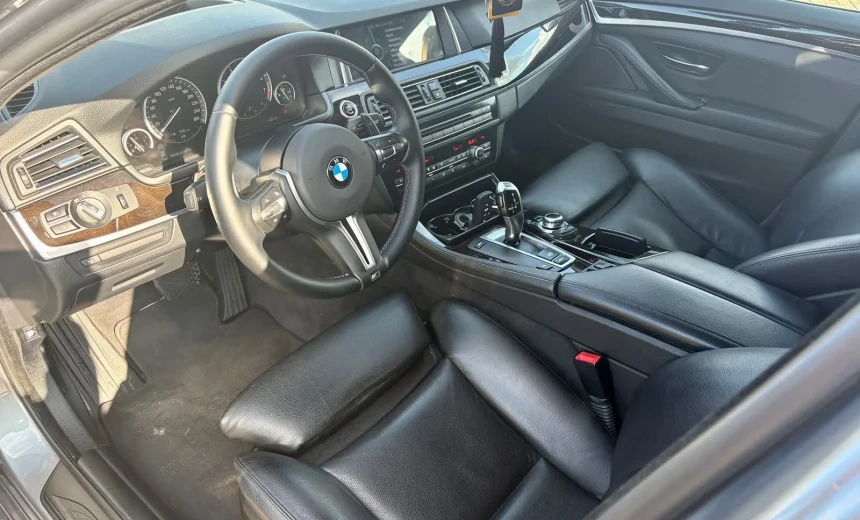 BMW 523 2011 Gasoline Automatic Image 13