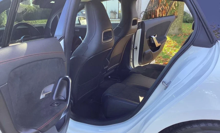 Mercedes-Benz CLA 200 2020 Gasoline Automatic Image 16