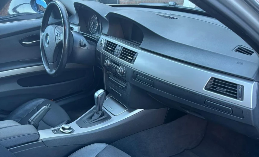 BMW 325 2008 Gasoline Automatic Image 10