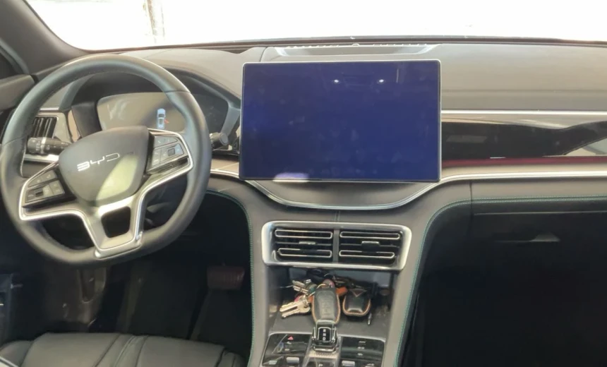 BYD Others 2025 Hybrid Electric/Gasoline Automatic Image 4