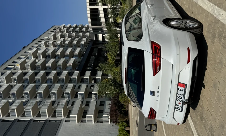 SEAT Leon 2020 Diesel Automatic Image 3