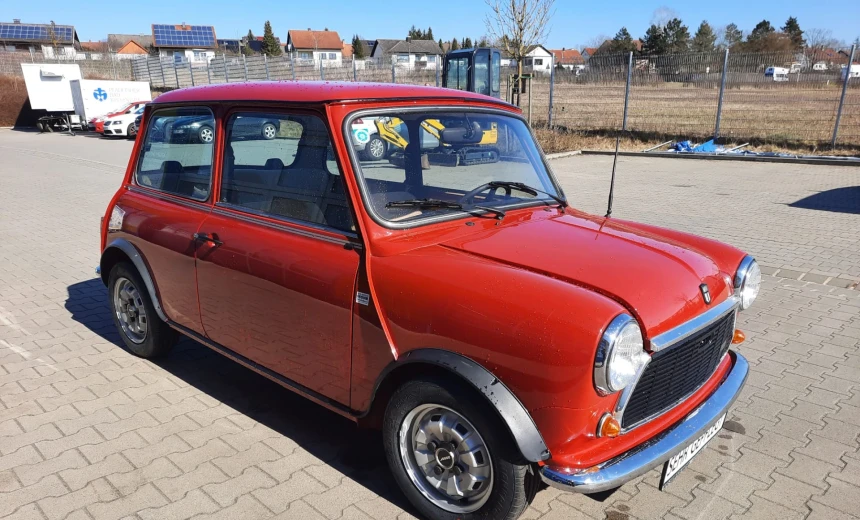 MINI 1000 1985 Gasoline Manual Image 6