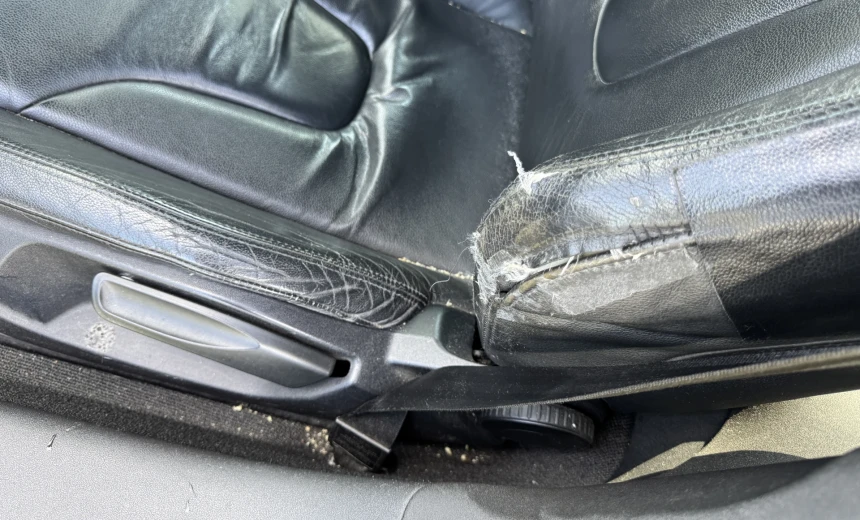 Audi TT 2007 Gasoline Automatic Image 16