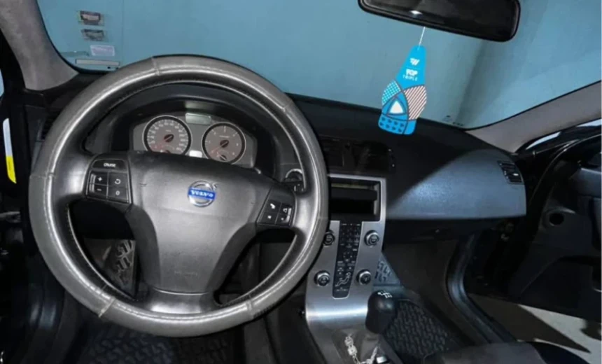 Volvo V50 2008 Diesel Manual Image 8