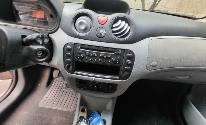 Citroen C3 2004 Diesel Manual Image 8