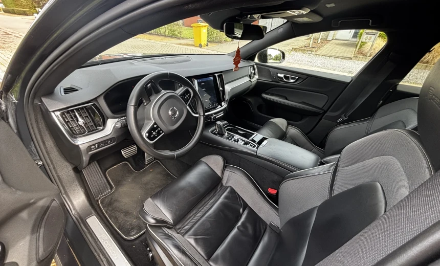 Volvo V60 2021 Hybrid Electric/Gasoline Automatic Image 6