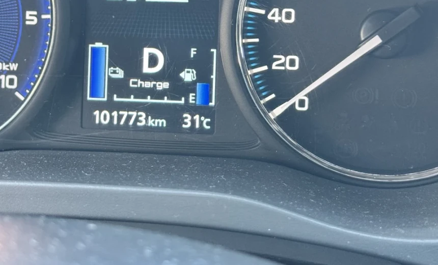 Mitsubishi Outlander 2019 Hybrid Electric/Gasoline Automatic Image 15