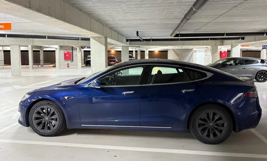 Tesla Model S 2018 Electric Automatic Image 4