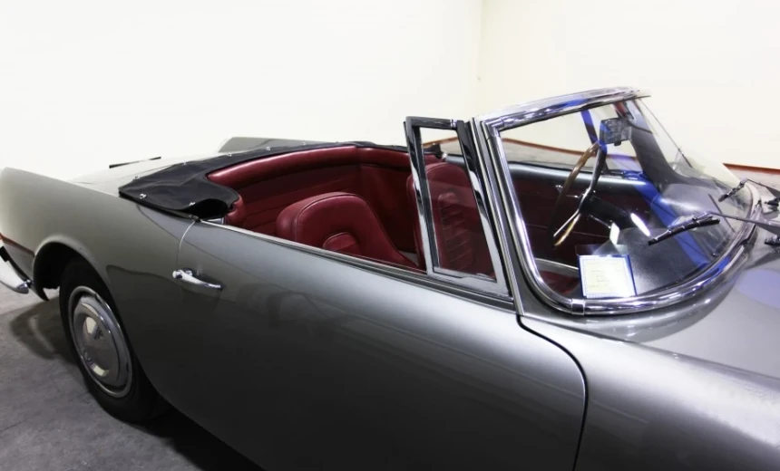 Lancia Flaminia 1961 Gasoline Manual Image 6