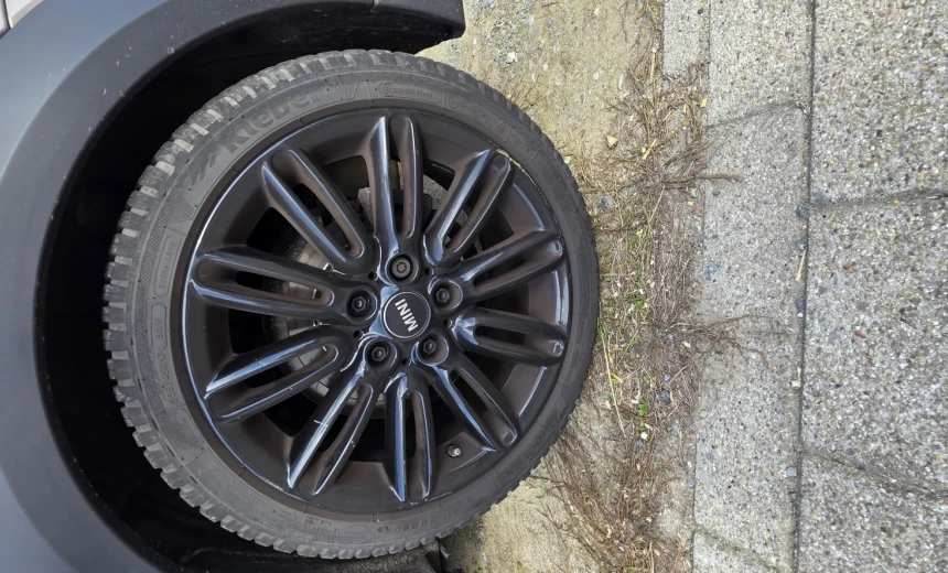 MINI Cooper 2022 Gasoline Automatic Image 15