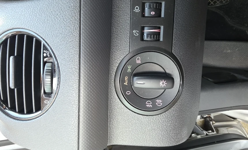 Volkswagen Caddy 2014 Gasoline Manual Image 14