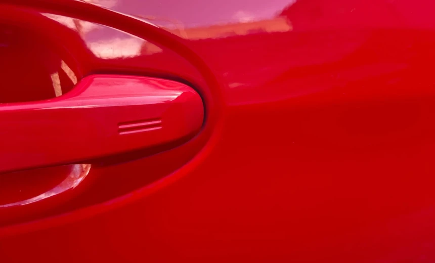 Toyota Yaris 2017 Hybrid Electric/Gasoline Automatic Image 16