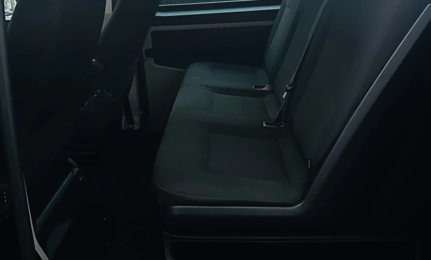 Volkswagen T6 Transporter 2018 Diesel Automatic Image 9