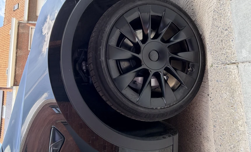 Tesla Model Y 2023 Electric Automatic Image 9