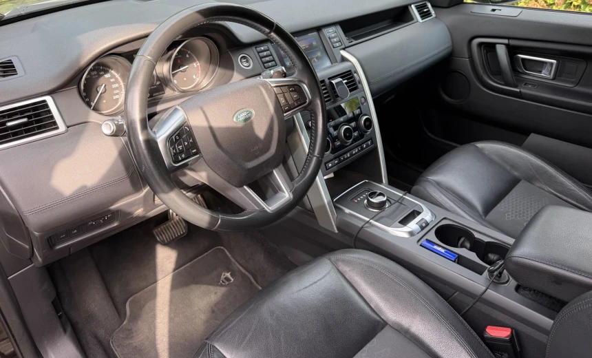 Land Rover Discovery Sport 2017 Diesel Automatic Image 2