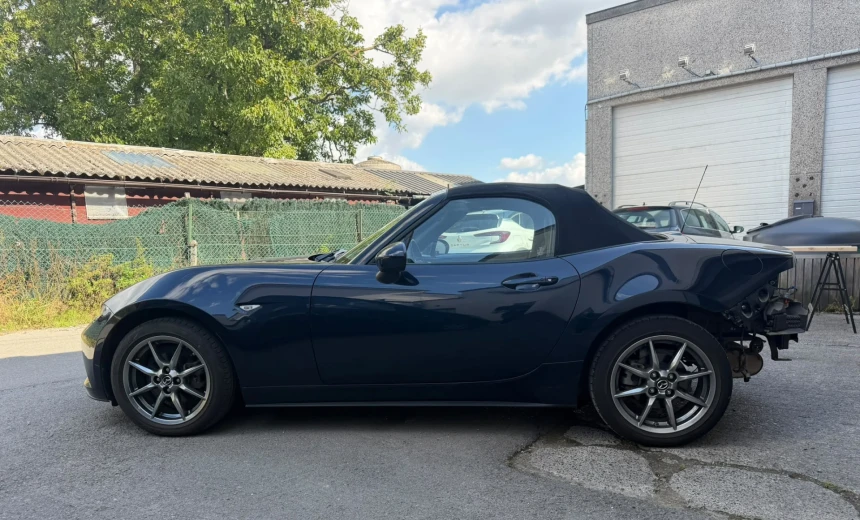 Mazda MX-5 2021 Gasoline Manual Image 4