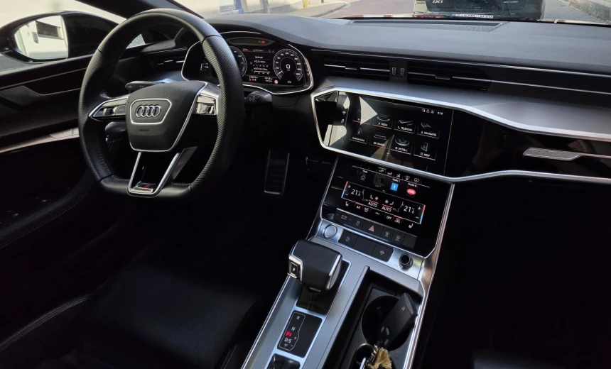 Audi A7 2020 Hybrid Electric/Gasoline Automatic Image 19