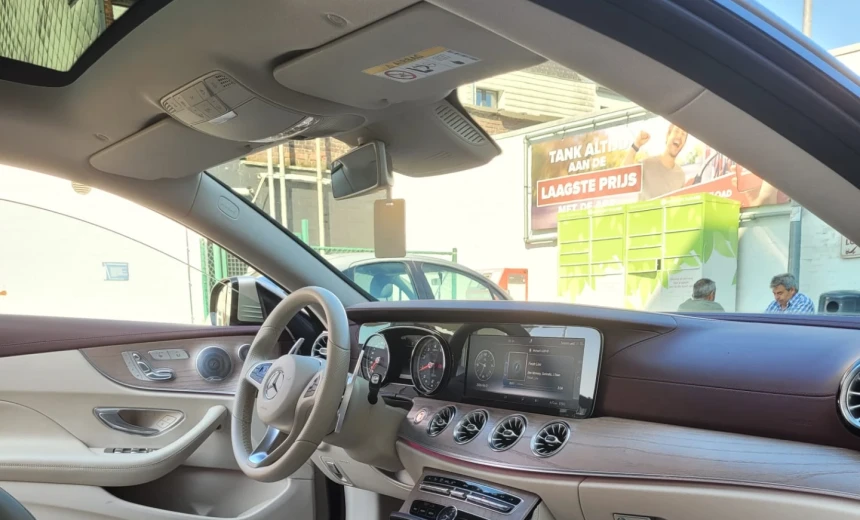 Mercedes-Benz E 300 2017 Gasoline Automatic Image 10