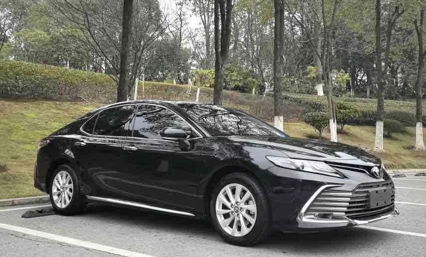 Toyota Camry 2023 Gasoline Automatic Image 2
