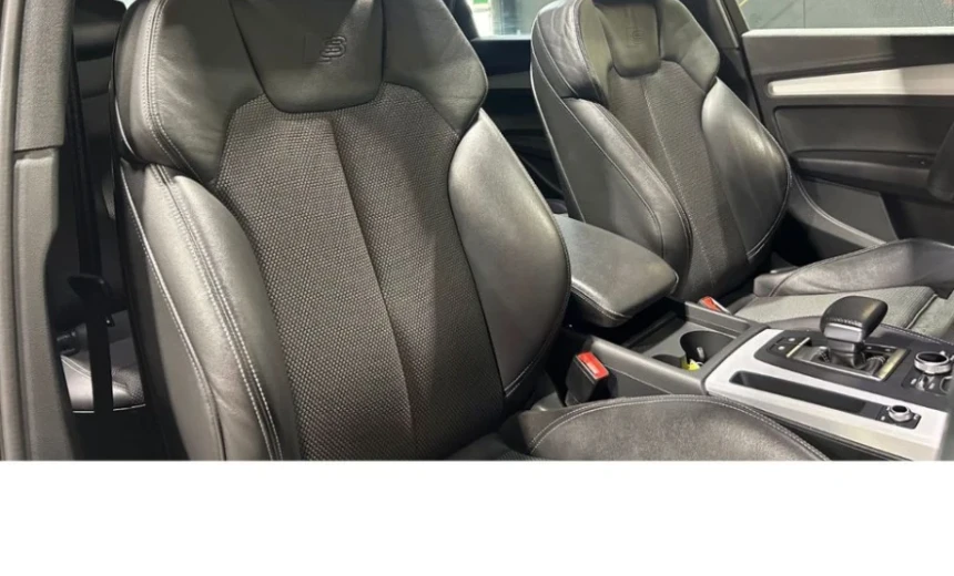 Audi Q5 2020 Hybrid Electric/Gasoline Automatic Image 3