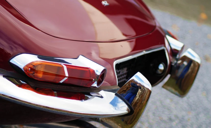 Jaguar E-Type 1966 Gasoline Manual Image 3