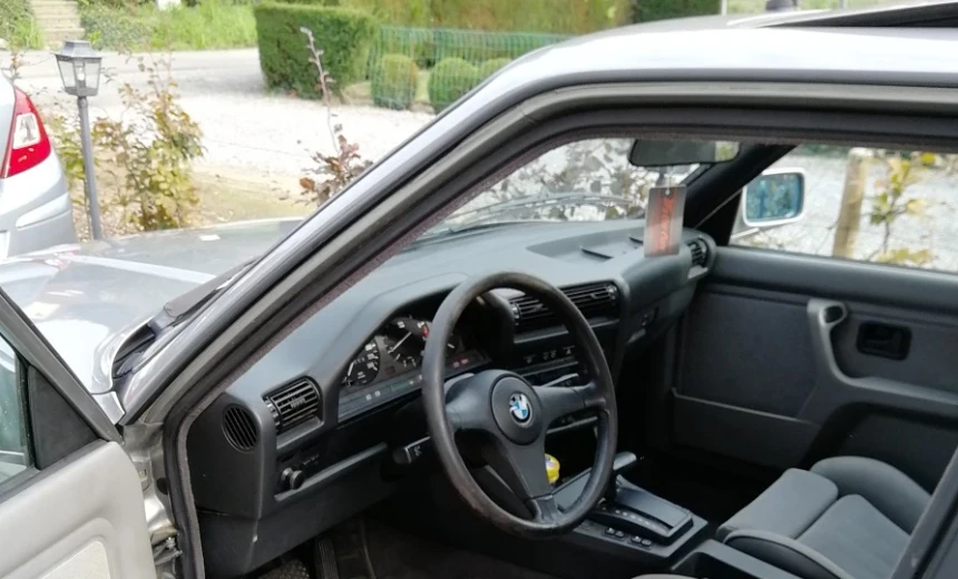 BMW 325 1988 Gasoline Automatic Image 5