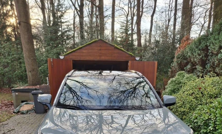 Toyota RAV 4 2020 Hybrid Electric/Gasoline Automatic Image 1