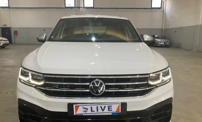 Volkswagen Tiguan 2022 Gasoline Automatic Image 4