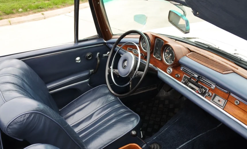 Mercedes-Benz 220 1962 Gasoline Manual Image 5