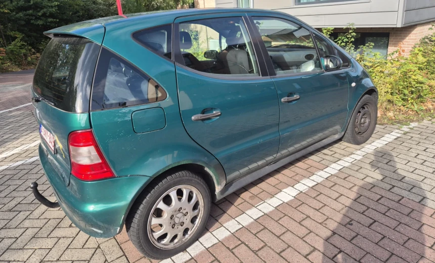 Mercedes-Benz A 160 1999 Gasoline Automatic Image 3
