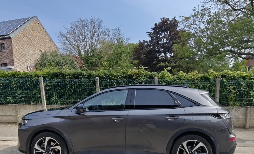 DS DS 7 Crossback 2023 Hybrid Electric/Gasoline Automatic Image 2